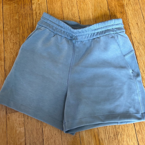 Lululemon Shorts - Picture 2 of 4